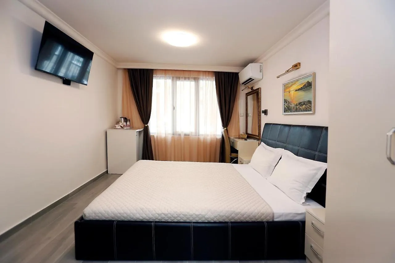 Deluxe 2 Studios City Center Burgas 0*,